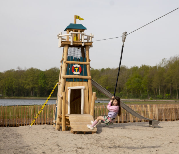 Ontdek speeltuin Strand Tien